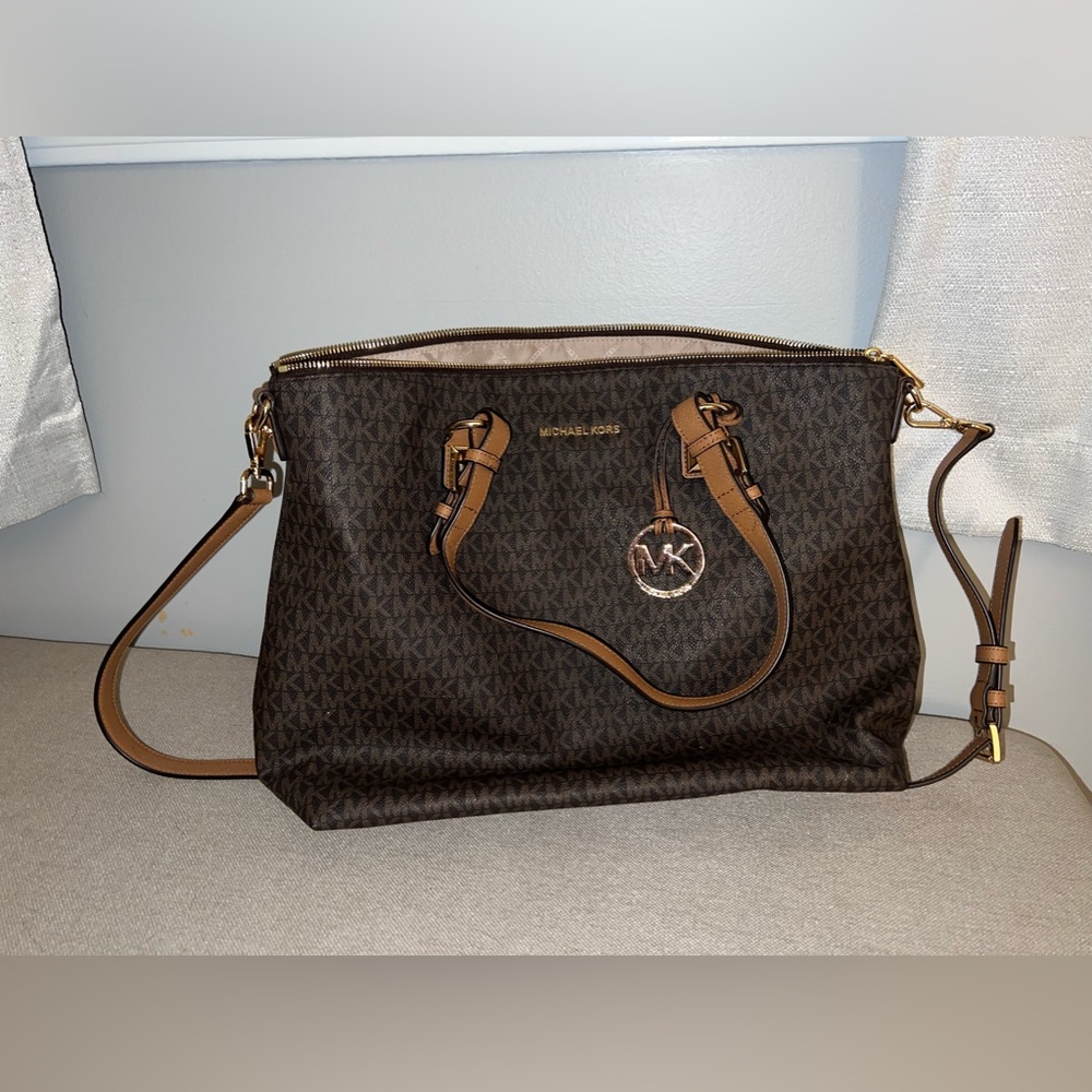 MK medium tote